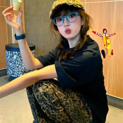 叔比狗与女巫之鬼 海报